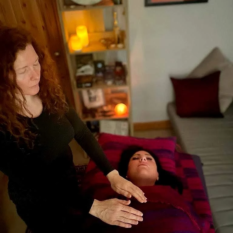 Hayley Green, Unknown Journey - Shamanic Healing, Shamanic Reiki, Tarot